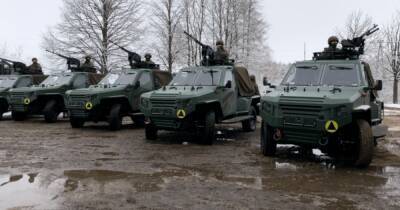 Польша отправила на границу с Беларусью 25 новых броневиков Wirus 4x4 (фото)