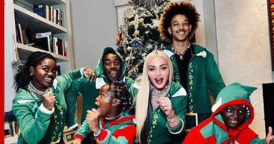 Мадонна с семьей в эльфийских костюмах отметила конец Хануки и приближение Рождества