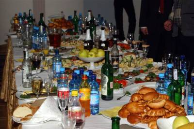 Россиянам назвали два самых вредных новогодних блюда