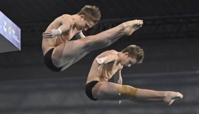 Украинцы Середа и Аванесов выиграли золото в синхронных прыжках на юниорском чемпионате мира