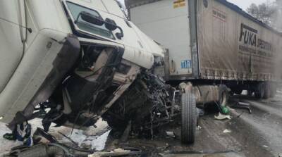 Смертельное ДТП под Черниговом: водителю фуры сообщили о подозрении