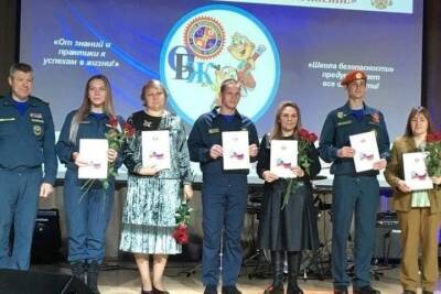 Астраханец получил медаль за спасение утопающей девочки