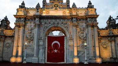 Турецкие депутаты сошлись в рукопашной в стенах парламента – видео