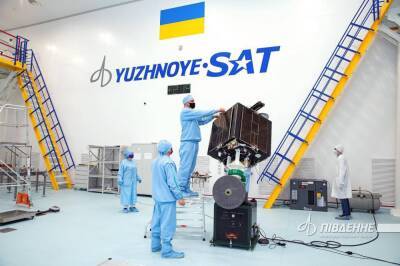 Украинский спутник "Сич" отправился в США для подготовки к запуску
