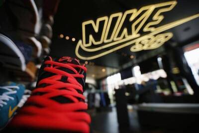 Валерий Емельянов - Эксперт рассказал, стоит ли покупать акции Nike в 2022 году - smartmoney.one - Reuters