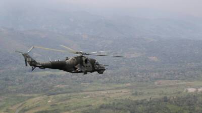Пять человек погибли при крушении военного вертолёта в Перу