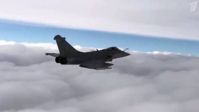 Российские Су-27 сопроводили над Черным морем французские истребители Mirage и Rafale