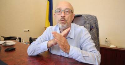 «Украинская армия много ест»: министр обороны Резников сокрушается и обвиняет СССР