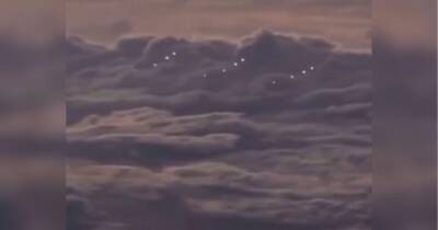 Пілот зняв «флотилію НЛО» над морем — відео стало вірусним у соцмережах