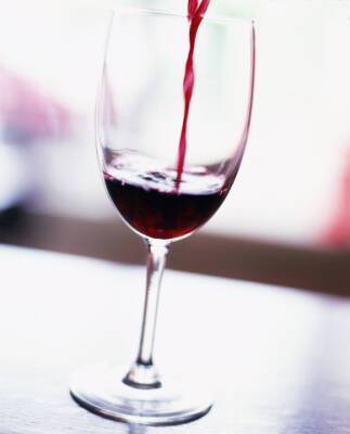 Поставщики предупредили о росте стоимости вина в 2022 году