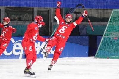 Хоккеисты «Енисея» забросили 10 мячей в ворота «Байкал-Энергии»