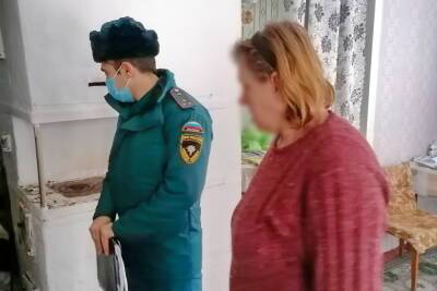 В Ершичском районе пожарные инспекторы проверили дома многодетных семей