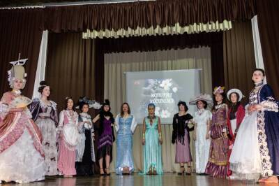 В женской колонии Новосибирска состоялся показ исторических платьев
