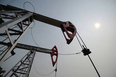Нефть дорожает на ослаблении опасений по поводу влияния штамма "омикрон" на экономику
