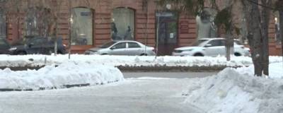 В Барнауле не хватает спецтехники для уборки снега с улиц и тротуаров