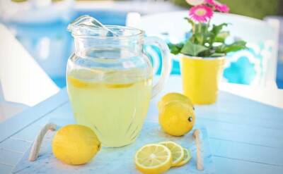 Daily Express: Вода с лимоном может продлить жизнь, снижая уровень глюкозы