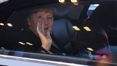 До свидания, фрау Меркель: канцлер передала ключи своему приемнику