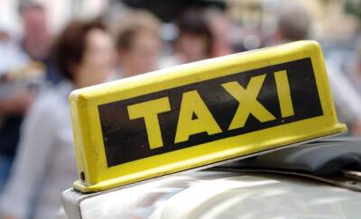 Госдума запретила работать таксистами гражданам с судимостью