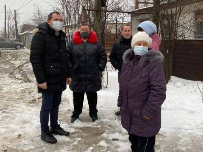 Депутат облдумы Дмитрий Боронтов встретился с жителями улицы Окской в Рязани