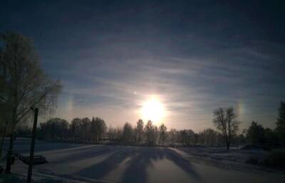 Жители Тверской области из-за мороза увидели «солнце с ушами»