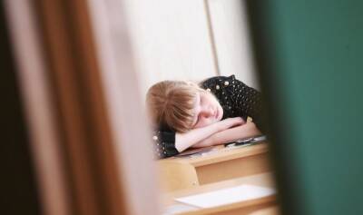 Недостатки – не сладки: в школах Латвии нечем проверять детей на коронавирус