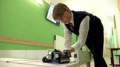 Роботеатр и робофутбол: российские школьники победили на Международной олимпиаде по робототехнике