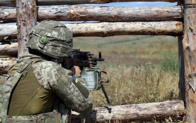 На Донбассе боевики ранили двух украинских военнослужащих