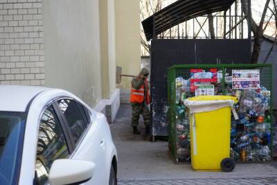 Кеды, памперсы и упаковки из-под сока будут оставлять на мусорных полигонах Петербурга после сортировки отходов