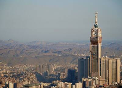 Оазис с гробницами и небоскребы Мекки: что посмотреть туристу в Саудовской Аравии
