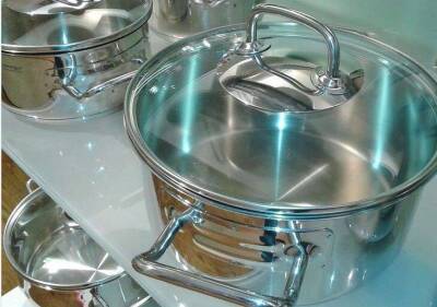 Как с помощью соды и кока-колы сделать кастрюли и сковородки идеально чистыми: будут сиять, как новые - skuke.net