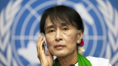 Неизвестные задержали главу МИД Мьянмы и президента страны