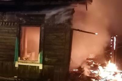 Тело мужчины обнаружили на пожаре жилого дома в центре Читы