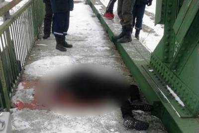 В Улан-Удэ на старом Селенгинском мосту нашли труп мужчины