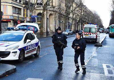 В Париже полиция застрелила мужчину с «поясом шахида»