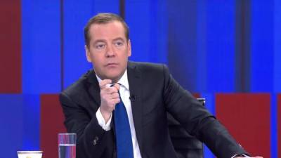 Медведев назвал блокировку аккаунта Трампа вопиющим инцидентом