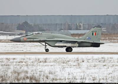 Индия до конца года может получить новые МиГ-29 и Су-30