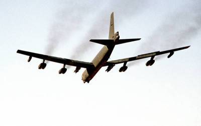 Байден принял решение о развертывании «ядерных» B-52 против Китая