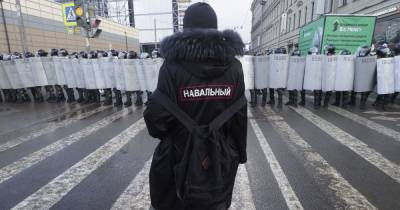 Рекордное количество задержанных и заблокированная Москва: Россией прокатились массовые митинги за Навального