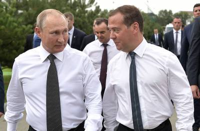 Медведев рассказал о личном общении с Путиным в пандемию