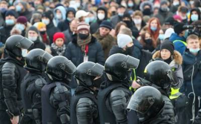 Московские ОВД, по словам правозащитников, не справляются с потоком задержанных на воскресной акции протеста