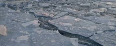 На Сахалине 40 рыбаков оказались на дрейфующей льдине