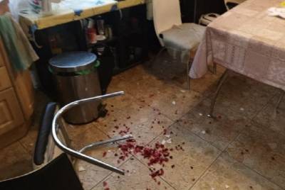 Фото: на дом пенсионеров возле Лесколово напали коллекторы и избили пожилых людей