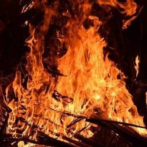 На пожаре в Днепровском районе Запорожья погиб 35-летний мужчина