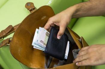 Житель Череповца украл женскую сумку из поликлиники в Вологде