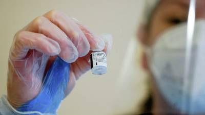 Минздрав Украины назвал сроки получения первых доз вакцины от COVID-19