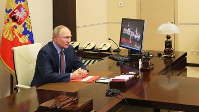 Путин поручил разработать дополнительные требования к зарубежным IT-компаниям