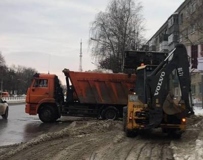 За выходные с улиц Ульяновска вывезли 16 560 тонн снега