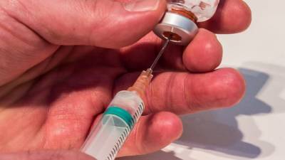 Оплачиваемый выходной после вакцинации от коронавируса может появиться в РФ