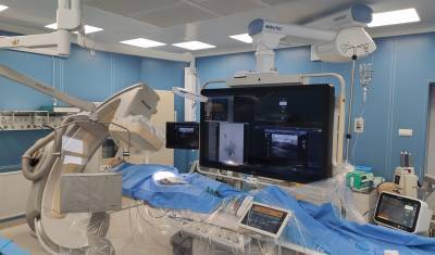 Тюменские онкологи провели инновационную операцию 63-летней пациентке с раком