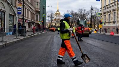 Дали двушечки: кто получил основные подряды на ремонт дорог в Петербурге